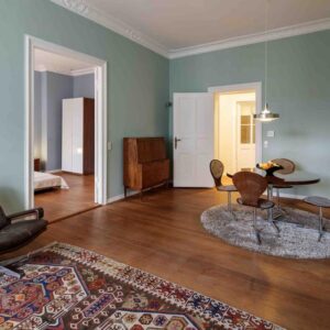 Bezugsfreie sonnige, top-sanierte 3-Zi-Altbauwhg mit Erker beim Lausitzer Platz