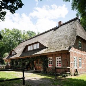 Idyllischer Reetdachreiterhof mit Gästezimmern und Apartments, vielseitigen Nutzungsmöglichkeiten