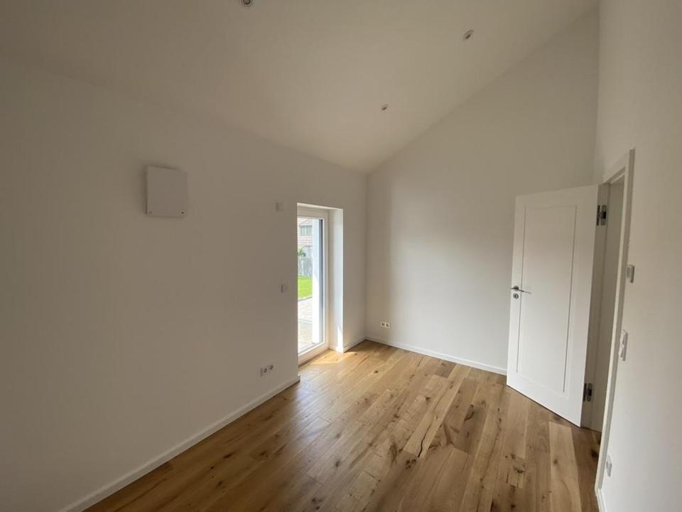 Provisionsfrei: Niedrigenergiehaus, bezugsfertig in Düsseldorf-Kalkum, Süd-West-Lage – Bild 11