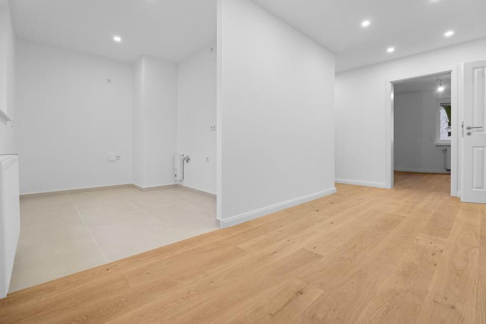 3-Zimmer-Wohnung mit eigenem Garten | kernsaniert | bezugsfertig inkl. Küche – Bild 8