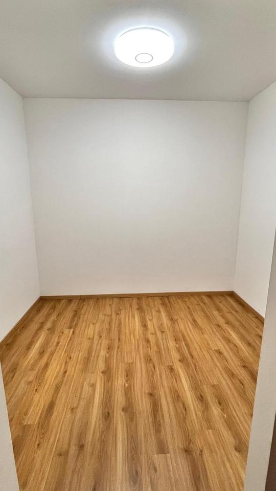 *Zwei Wohnungen u. 5x Stellplätze - Eigennutzer o. Kapitalanleger* – Bild 11