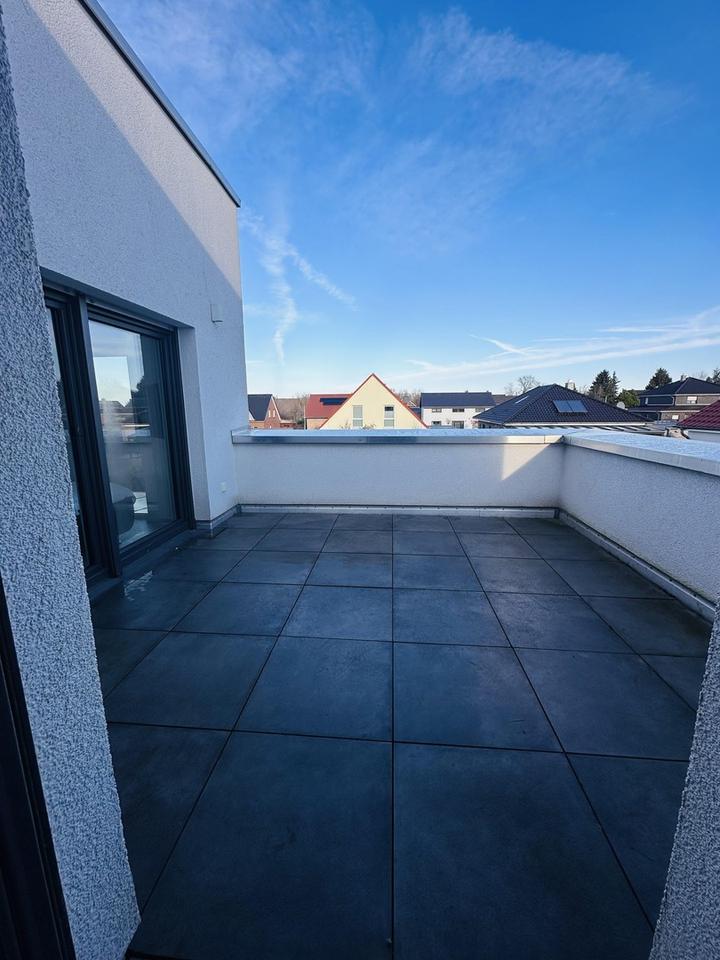 Provisionsfreie Moderne Stadtvilla mit Pool, Wintergarten und Doppelgarage – Bild 24