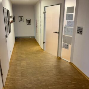 Helle Praxis-/ Bürofläche mit Terrasse (provisionsfrei)