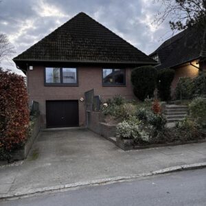 Kernsaniertes Einfamilienhaus / Mehrgenerationenhaus in Top-Lage von Rellingen