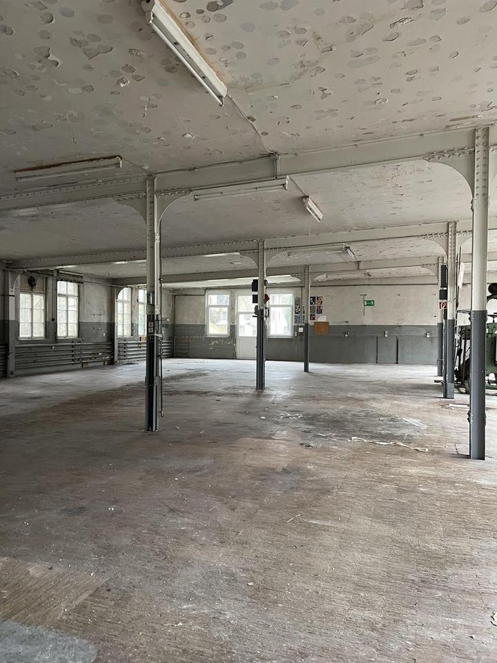 Sanierungsobjekt hohe Abschreibung geringe Steuern, viel Nutzfläche, großes Grundstück – Bild 6