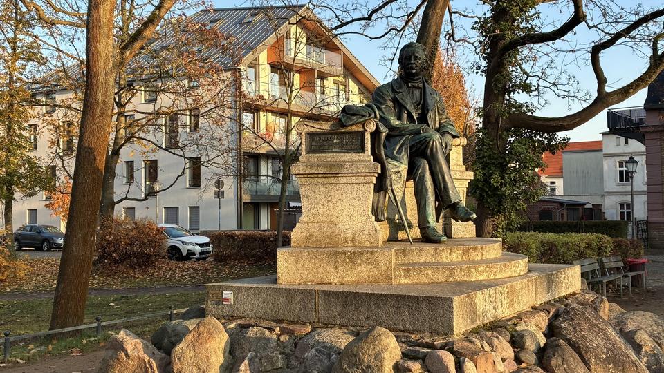 Bestlage am Ruppiner See – Premiumausstattung, Loggia & Tiefgarage, provisionsfrei – Bild 20