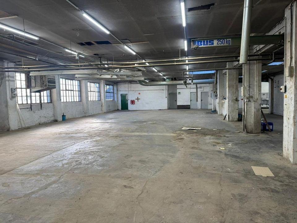 Prdouktions- /Lagerhalle mit Verwaltungsgebäude – Bild 11