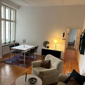 Charmante Gründerzeit-Altbauwohnung in der beliebten „Roten Insel“ – möbliert & unbefristet