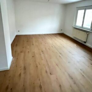 Erstbezug nach Renovierung - großzügige 2Z Wohnung in toller Lage - Zwenkau