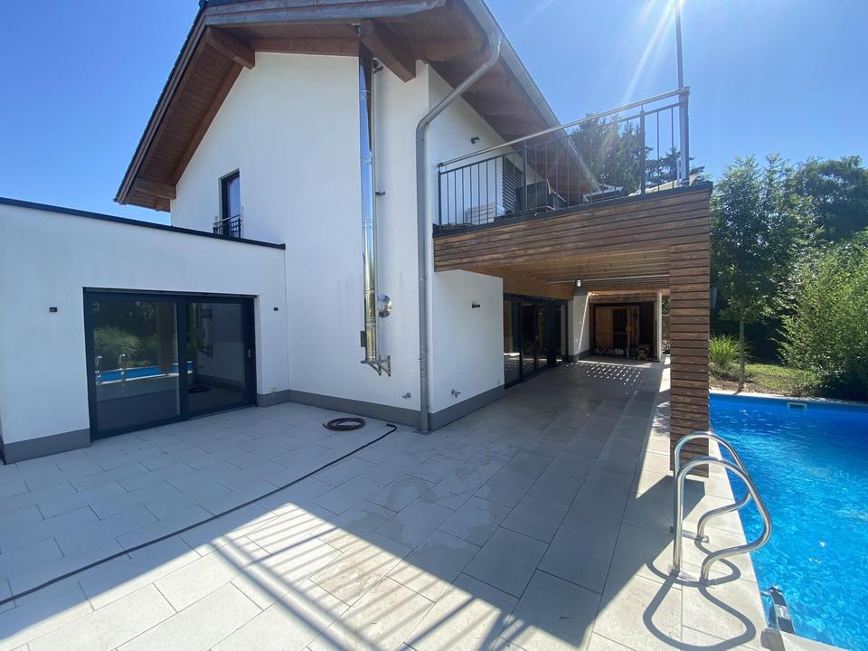 Premium 5-Zi.-Maisonette mit Privategarten, Pool & PV -exklusives Wohnen auf zwei Ebenen – Bild 2