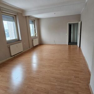 SEHR SCHÖNE 1.OG WOHNUNG MIT KÜCHE UND KLIMA,NÄHE BAHNHOF IN HERZOGENRATH ZU VERMIETEN ca.70 m²