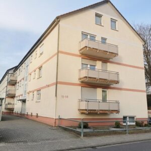 PROVISIONSFREI: Renovierte 2-Zi.-Wohnung & Garage – Top-Anlage mit Top-Mietern