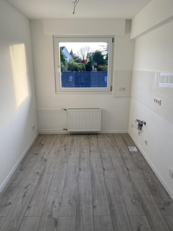 Moderne, frisch renovierte Wohnung mit Balkon – Sofort bezugsfertig! – Bild 4