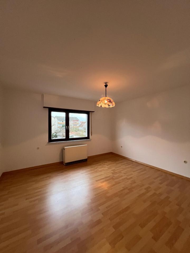 Ruhige 4-Zimmer-Wohnung mit Balkon & Gartennutzung – fußläufig zur Bahn – Bild 3