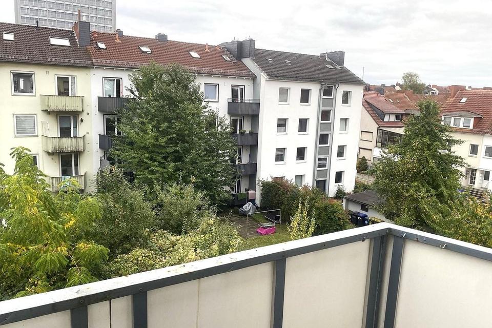 Zentrale 3-Zimmer-Wohnung mit Balkon in der Bremer Bahnhofsvorstadt – frei werdend – Bild 3