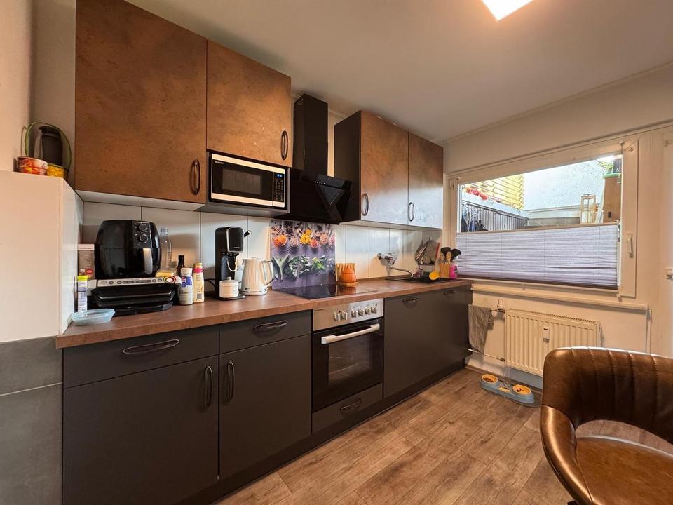 Attraktives Zweifamilienhaus in zentraler Lage – Bild 9