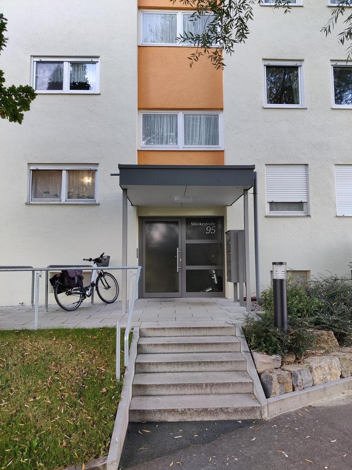 Schönes Wohnglück: Helle 2,5-Zimmer-Wohnung mit Balkon – Bild 17