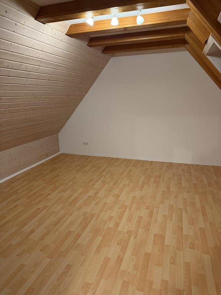 2,5 Zimmer Dachgeschoss Wohnung – Bild 8