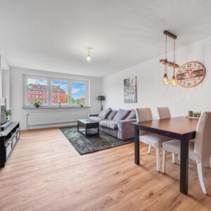 Modern sanierte 2-Zimmer-Wohnung mit Balkon & Stellplatz