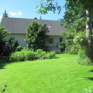 Zweigenerationenhaus in Weststaaken mit separaten Eingängen - großer naturnaher Garten