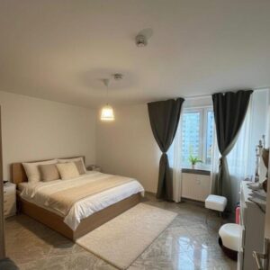 Helle 3-Zimmer Wohnung in Sachsenhausen Nord, voll-möblierte Küche