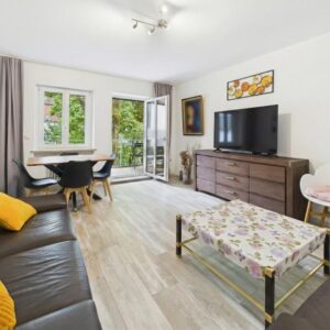 Hochwertig möblierte 3-Zimmer-Wohnung in Augsburg Innenstadt mit großem Balkon und Wasserblick