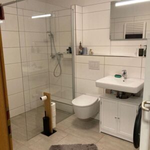 wunderschön eingerichtet, sauber und renoviert Hannover Zimmer 2 - 83 m² Wohnung