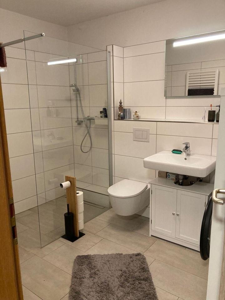 wunderschön eingerichtet, sauber und renoviert Hannover Zimmer 2 - 83 m² Wohnung