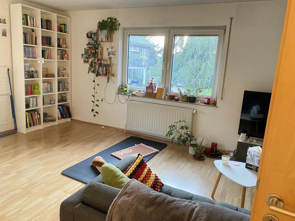 Obergeschosswohnung mit schönem Balkon Stadtnah – Bild 2