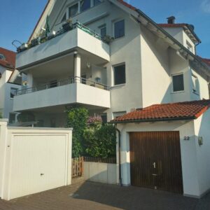 Die Reihenhaus-Wohnung – Stilvolles Wohnen mit Garten in Stuttgart-Rohr