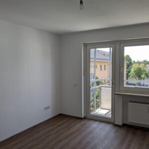 Erstbezug nach Sanierung: 2-Zi-Wohnung mit Balkon *provisionsfrei* Preisreduzierung!