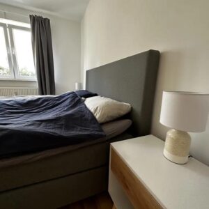 Renovierte und vollmöblierte Wohnung für 2 Personen - 6 Monate befristete Miete