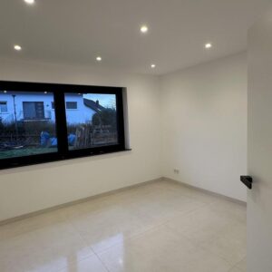 Kernsanierte 3 Zimmer Wohnung zu vermieten in Leihgestern