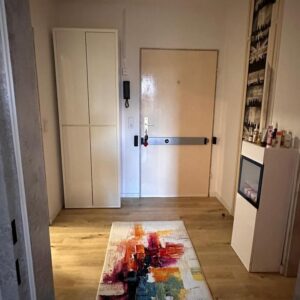 Schöne modern möblierte 2-Zimmerwohnung mit Balkon