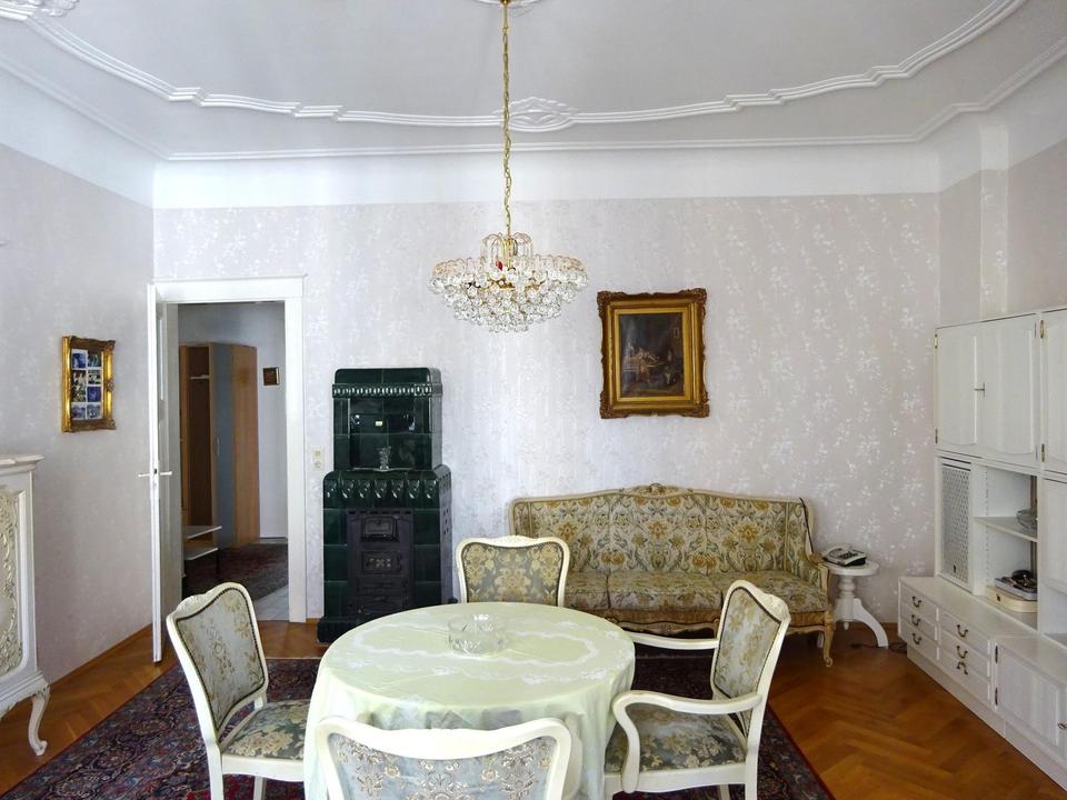 Provisionsfrei! Charmante 3-Zi.-Whg m. Balkon am Hölderlinplatz (Stgt-West) – Bild 3