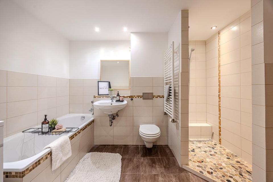 Modernes Reihenmittelhaus in Hanau – 5 Zimmer, zwei Stellplätze & Garten – Bild 2