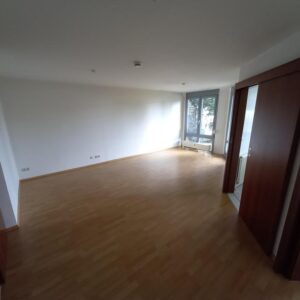 Helle 2-Zimmerwohnung mit Gartenanteil