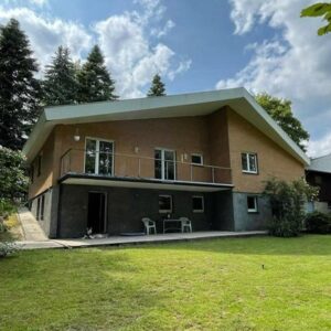 Freistehendes Zweifamilienhaus in idyllischer Lage