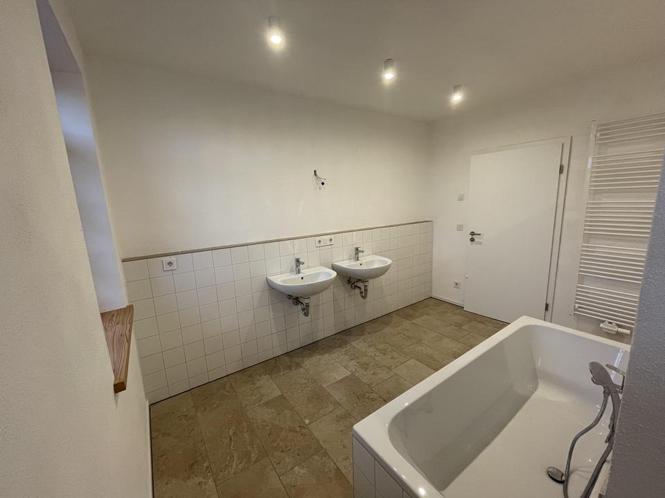 4 Zimmer Wohnung 1. OG – Bild 6