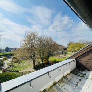 Exklusive Penthousewohnung mit Balkon und Blick ins Grüne - 97m2