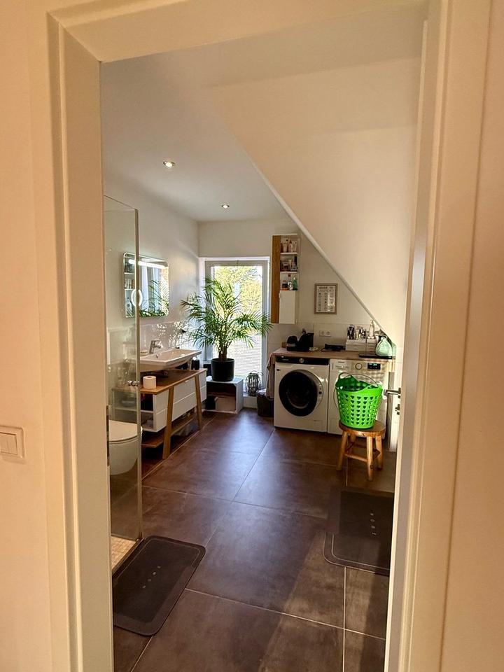 Zweifamilienhaus oder Mehrgenerationshaus in attraktiver Lage – Bild 15