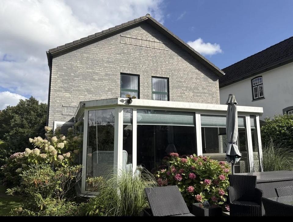 Attraktives Einfamilienhaus mit Wintergarten und Garage in ruhiger Lage – Bild 7