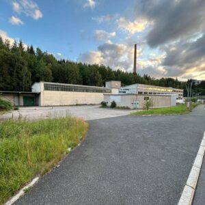 Gewerbeimmobilie mit Entwicklungspotenzial – ca. 6.000 m² Nutzfläche provisionsfrei im Share Deal