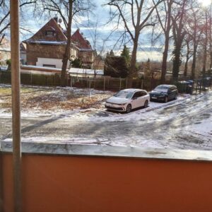 Schöne + Helle 2 Zi-Whg | Balkon | EBK | naturnahe Lage