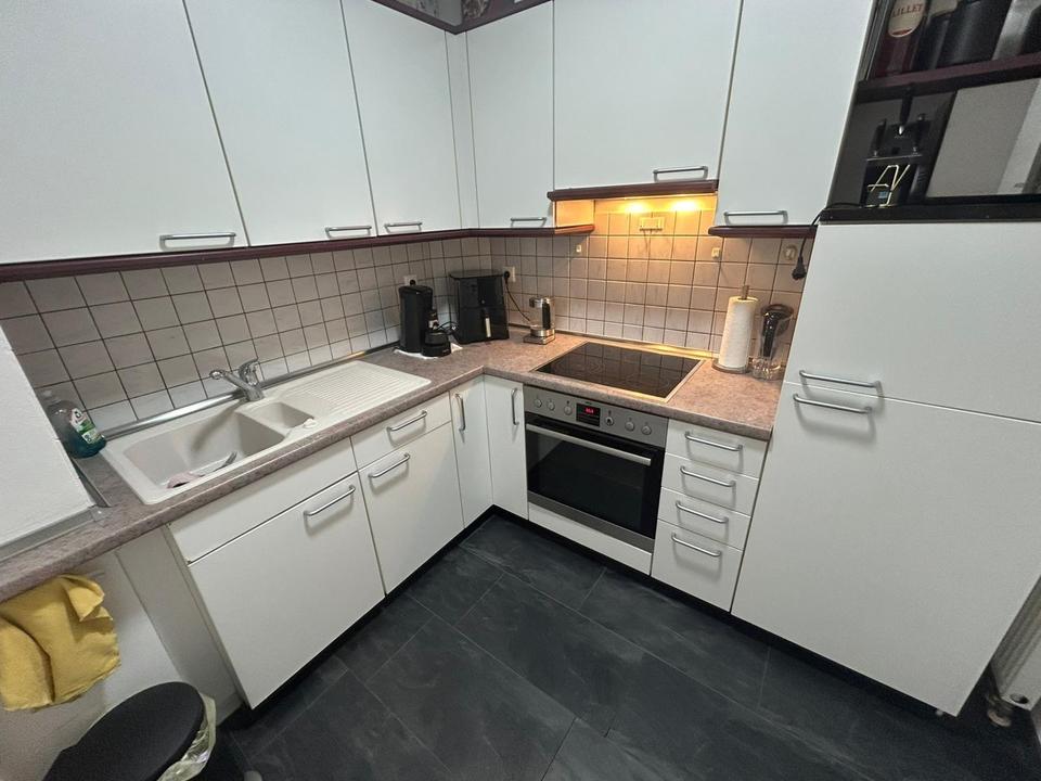 Schöne, modernisierte 2-Zimmer-Wohnung mit zwei Wintergärten – voll möbliert – Bild 11