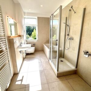 Top-Lage, renoviert: 2-Zimmer-Wohnung mit neuem Bad