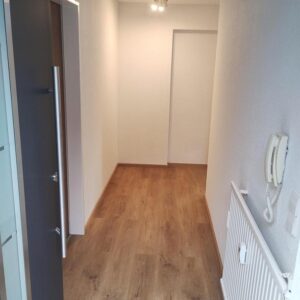 Einziehen & Wohlfühlen: Schöne, helle 2-ZKB-Wohnung mit EBK und Terrasse in Leimens bester Lage