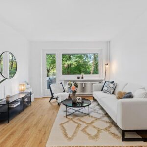 Wohnen am Wasser: Frisch sanierte 2-Zimmer-Wohnung am Eilbekkanal