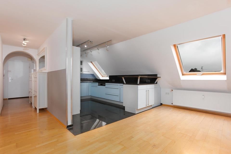 Raum zum Wachsen: Lichtdurchflutete Maisonette mit Dachterrasse – Bild 7