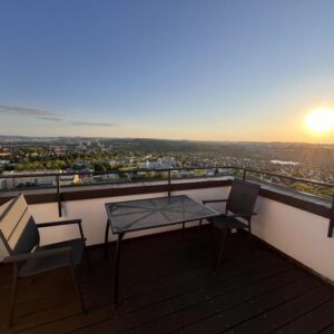 Penthouse-Maisonette über Stuttgart-Hofen – 132 m², 16./17. OG, 2 Balkone, Aufzug